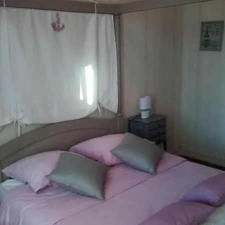 Les 2 Granges D'hotes Bed & Breakfast